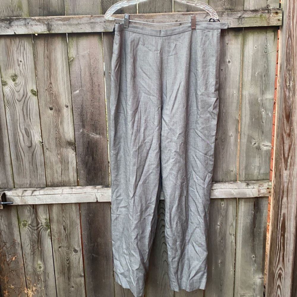 Larry Levine Gray pants sz. 14